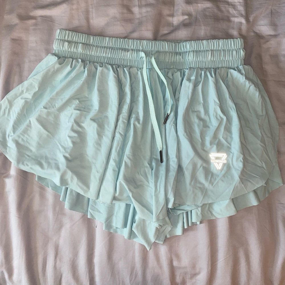 Flowy athletic shorts
